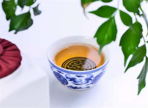 喝(hē)玫瑰普洱茶的好处「喝(hē)玫瑰普洱茶有(yǒu)什么好处」